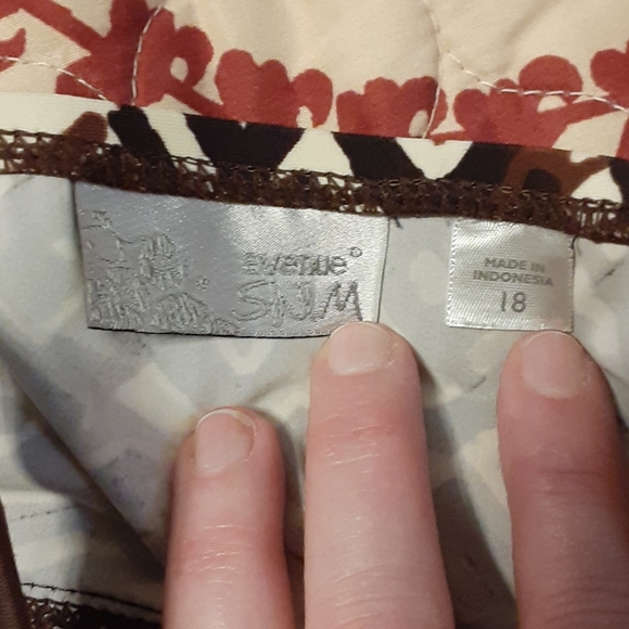 **NEW**  1-pc Swimsuit - Picture 9 of 9